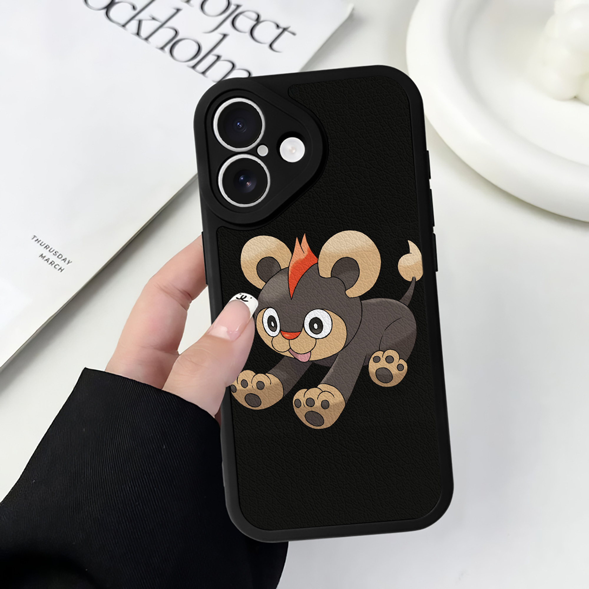 （画像用） ポケットモンスター Pokémon 【iPhone 16シリーズ対応】シリコンスマホケース（レザー調） 材質：シリコン